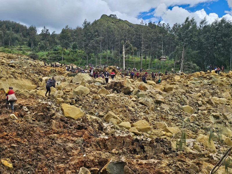 &copy; Reuters. View of the damage after a landslide in Maip Mulitaka, Enga province, Papua New Guinea May 24, 2024 in this obtained image. Emmanuel Eralia via REUTERS THIS IMAGE HAS BEEN SUPPLIED BY A THIRD PARTY. MANDATORY CREDIT. NO RESALES. NO ARCHIVES.?