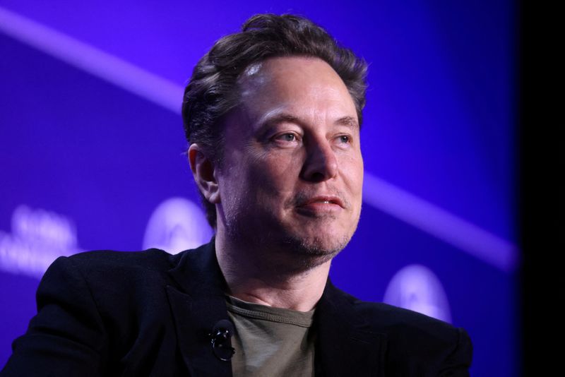 © Reuters. FILE PHOTO: Elon Musk, Chief Executive Officer of SpaceX and Tesla and owner of X looks on during the Milken Conference 2024 Global Conference Sessions at The Beverly Hilton in Beverly Hills, California, U.S., May 6, 2024.  REUTERS/David Swanson/File Photo