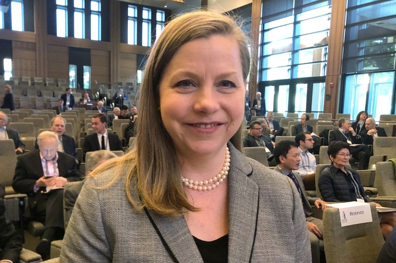 © Reuters. FILE PHOTO: U.S. Federal Reserve Governor Michelle Bowman poses at a conference on monetary policy at The Hoover Institution in Palo Alto, California, U.S., May 3, 2019.   REUTES/Ann Saphir/File Photo