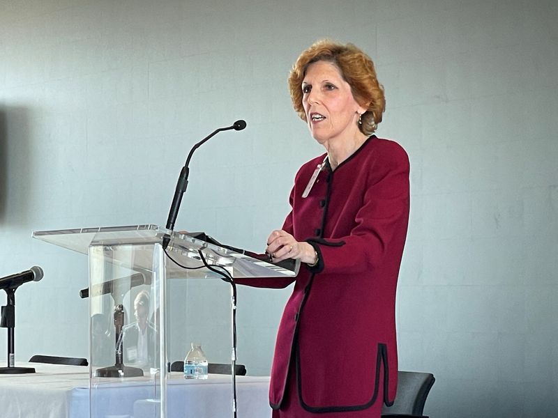 © Reuters. FILE PHOTO: Loretta Mester, president and CEO of the Federal Reserve Bank of Cleveland, speaks at a conference at the Columbia University in New York, U.S., February 29, 2024. REUTERS/Lananh Nguyen/File Photo