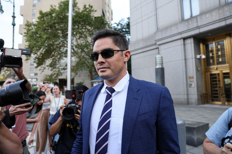 © Reuters. Ryan Salame, the former co-chief executive of FTX Digital Markets, exits the Federal Court after he pleaded guilty on two charges including conspiring to make unlawful U.S. political contributions, in New York City, U.S., September 7, 2023.  REUTERS/Brendan McDermid
