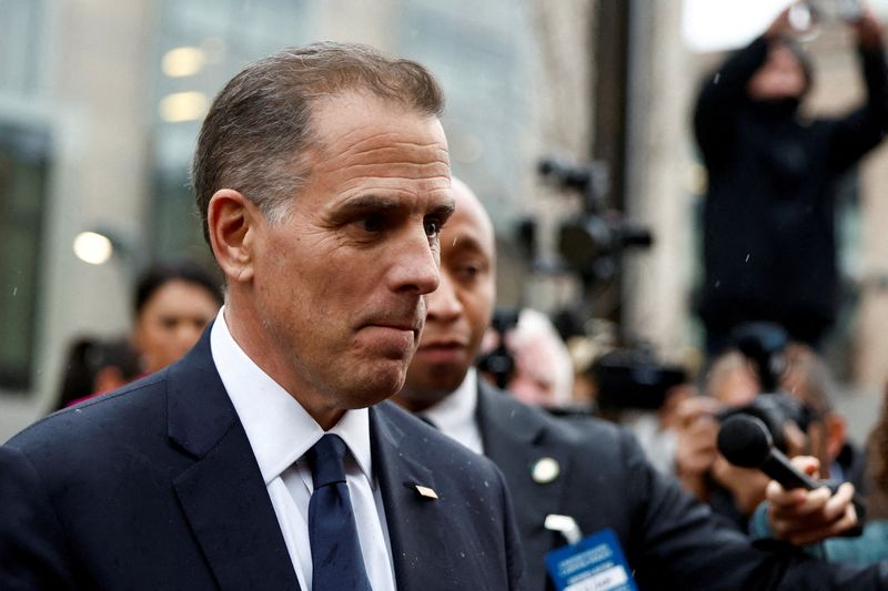 &copy; Reuters. FILE PHOTO: Hunter Biden, son of U.S. President Joe Biden, departs the O'Neill House Office Building in Washington, U.S., February 28, 2024. REUTERS/Evelyn Hockstein/File Photo