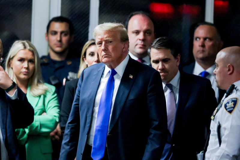 © Reuters. Former US President Donald Trump leaves the courthouse after a jury found him guilty of all 34 felony counts in his criminal trial at New York State Supreme Court in New York, New York, USA, 30 May 2024.  JUSTIN LANE/Pool via REUTERS