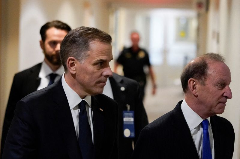 © Reuters. Hunter Biden, son of U.S. President Joe Biden, arrives for a closed deposition with members of the Republican-led House Oversight Committee conducting an impeachment inquiry into the president, at the O'Neill House Office Building in Washington, U.S., February 28, 2024. REUTERS/Elizabeth Frantz/ File Photo