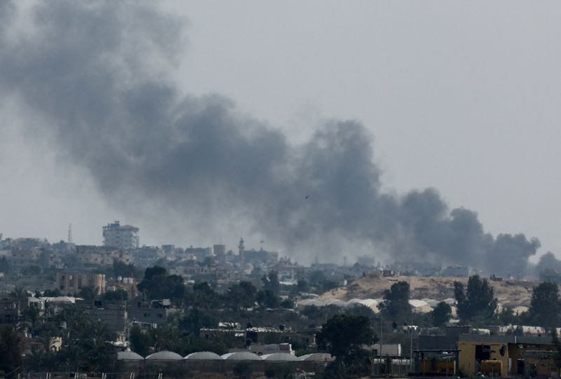 &copy; Reuters. Ataque israelense em Rafah, sul de Gazan 28/5/2024   REUTERS/Mohammed Salem