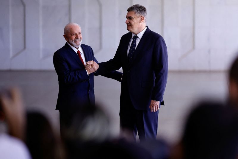 &copy; Reuters. Lula cumprimenta presidente da Croácia, Zoran Milanovićn03/06/2024nREUTERS/Ueslei Marcelino