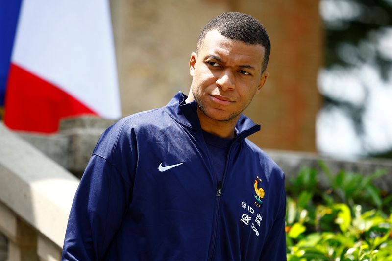 &copy; Reuters. Atacante Kylian Mbappé no centro de treinamento da seleção da França em Clairefontaine-en-Yvelinesn03/06/2024 REUTERS/Sarah Meyssonnier/Pool
