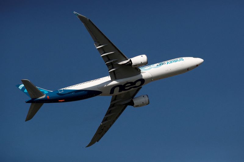 Airbus in talks to sell over 100 widebody jets to Chinese airlines, Bloomberg reports