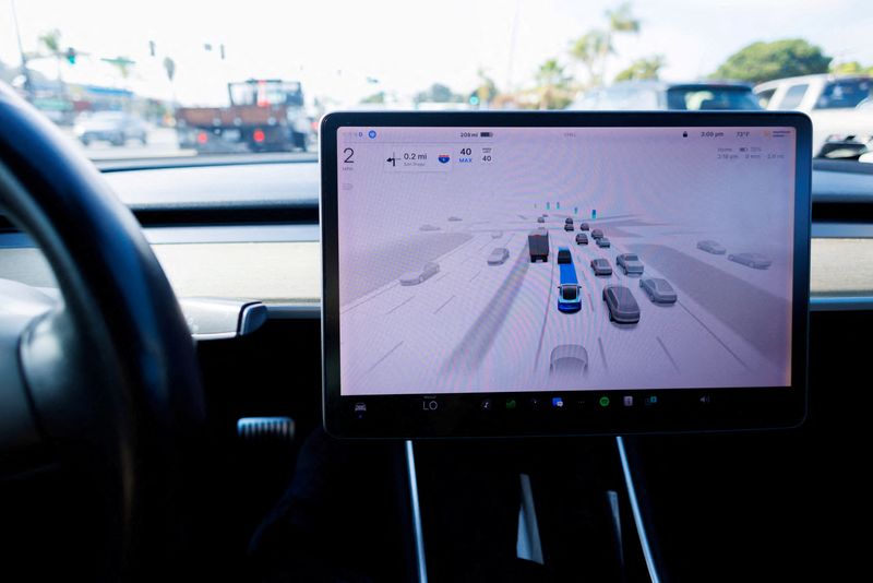 &copy; Reuters. Tesla Model 3 dirige usando tecnologia "Full Self-Driving" (FSD) na Califórnian18/10/2023 REUTERS/Mike Blake