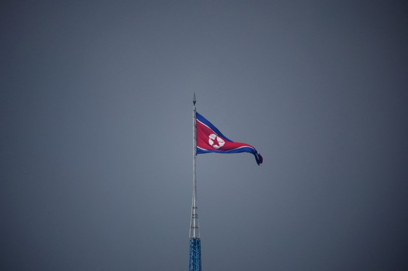 &copy; Reuters. Bandeira da Coreia do Norte em zona desmilitarizadan 19/7/2022    REUTERS/Kim Hong-Ji