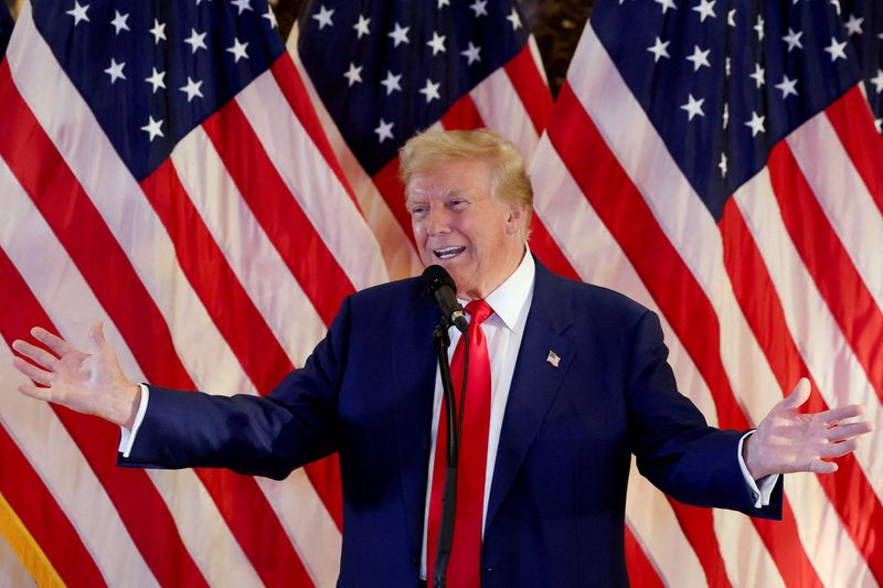 © Reuters. FILE PHOTO: Republican presidential candidate and former U.S. President Donald Trump gestures as he speaks during a press conference at Trump Tower in New York City, U.S., May 31, 2024. REUTERS/Brendan McDermid/File Photo