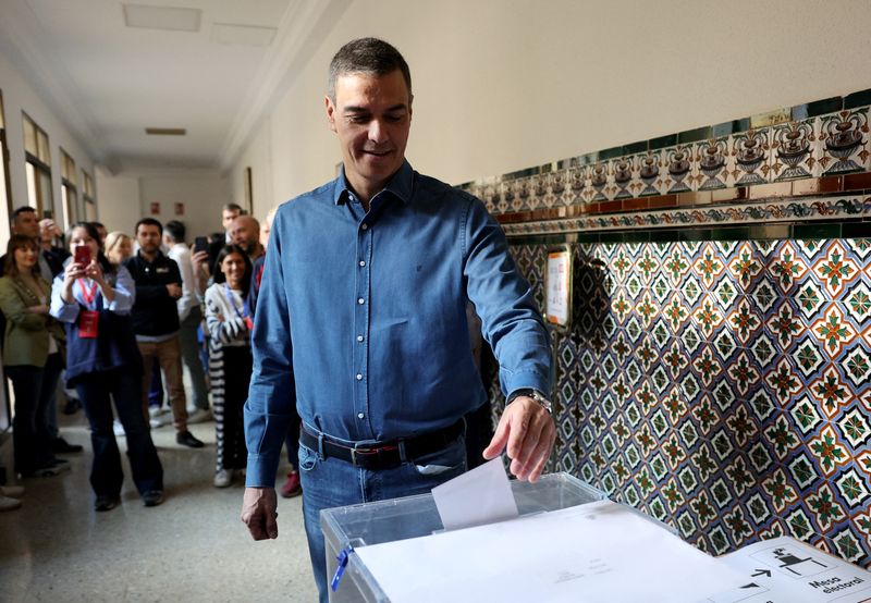 &copy; Reuters. Primeiro-ministro da Espanha, Pedro Sánchez, vota em Madri nas eleições para o Parlamento Europeun09/06/2024 REUTERS/Violeta Santos Moura