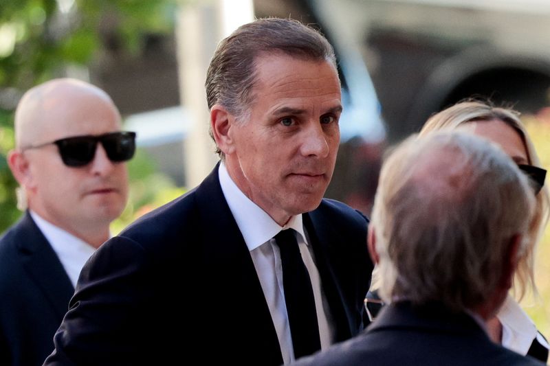 &copy; Reuters. Hunter Biden, son of U.S. President Joe Biden, arrives at the federal court for his trial on criminal gun charges, in Wilmington, Delaware, U.S., June 10, 2024. REUTERS/Hannah Beier