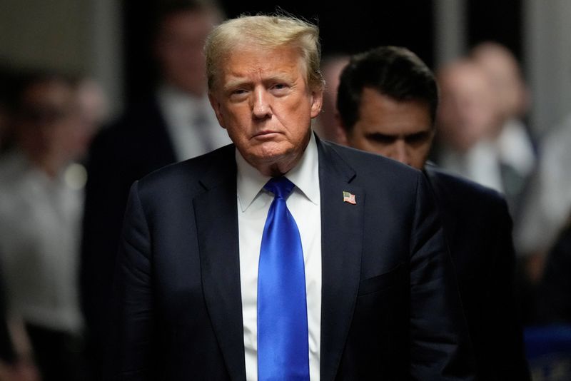 © Reuters. Former President Donald Trump walks to make comments to members of the media after being found guilty on 34 felony counts of falsifying business records in the first degree at Manhattan Criminal Court, Thursday, May 30, 2024, in New York. Seth Wenig/Pool via REUTERS/ File Photo