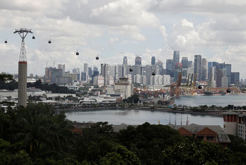 &copy; Reuters. FILE PHOTO: A view of Singapore's skyline November 17, 2020.  REUTERS/Edgar Su/File Photo