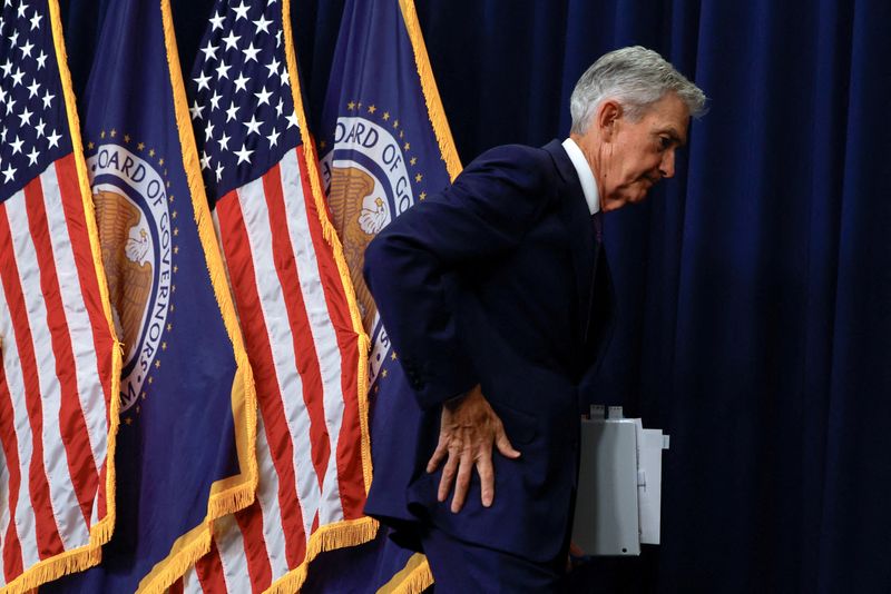 &copy; Reuters. FILE PHOTO: U.S. Federal Reserve Chair Jerome Powell departs after delivering remarks during a press conference following the announcement that the Federal Reserve left interest rates unchanged, in Washington, U.S., June 12, 2024. REUTERS/Evelyn Hockstein