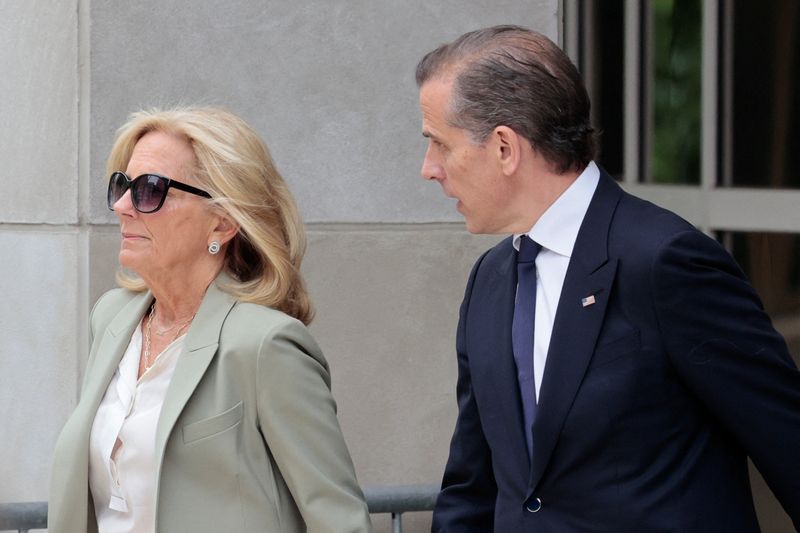 &copy; Reuters. FILE PHOTO: Hunter Biden, son of U.S. President Joe Biden and U.S. first lady Jill Biden leave the federal court after the jury finds him guilty on all three counts in his trial on criminal gun charges, in Wilmington, Delaware, U.S., June 11, 2024. REUTER