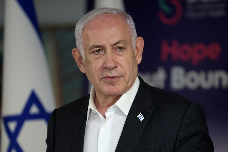 © Reuters. FILE PHOTO: Israeli Prime Minister Benjamin Netanyahu speaks during a press conference at the Sheba Tel-HaShomer Medical Centre, in Ramat Gan on June 8, 2024 amid the ongoing conflict in the Palestinian territory between Israel and the militant group Hamas. JACK GUEZ/Pool via REUTERS