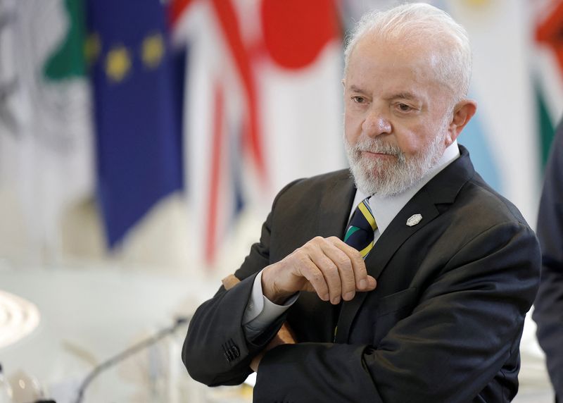 © Reuters. Presidente Luiz Inácio Lula da Silva chega para participar de reunião do G7 em Borgo Egnazia, na Itália
14/06/2024 REUTERS/Louisa Gouliamaki