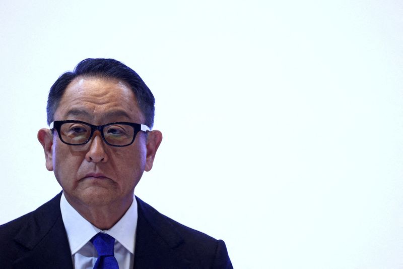 © Reuters. FILE PHOTO: Toyota Motor Corporation Chairman Akio Toyoda speaks during a press conference over rigging safety tests by its affiliate Daihatsu that affected 88,000 vehicles, in Bangkok, Thailand, May 8, 2023. REUTERS/Athit Perawongmetha/File Photo