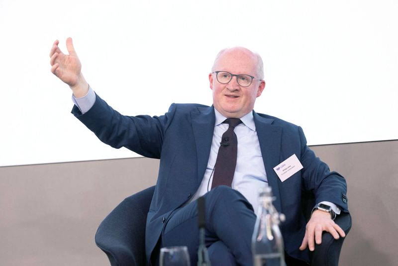 © Reuters. Philip R. Lane Chief Economist, European Central Bank talks to Balazs Koranyi, Chief Correspondent, Reuters (not pictured) at the London Stock Exchange, London, Britain, June 17, 2024. REUTERS/Anna Gordon