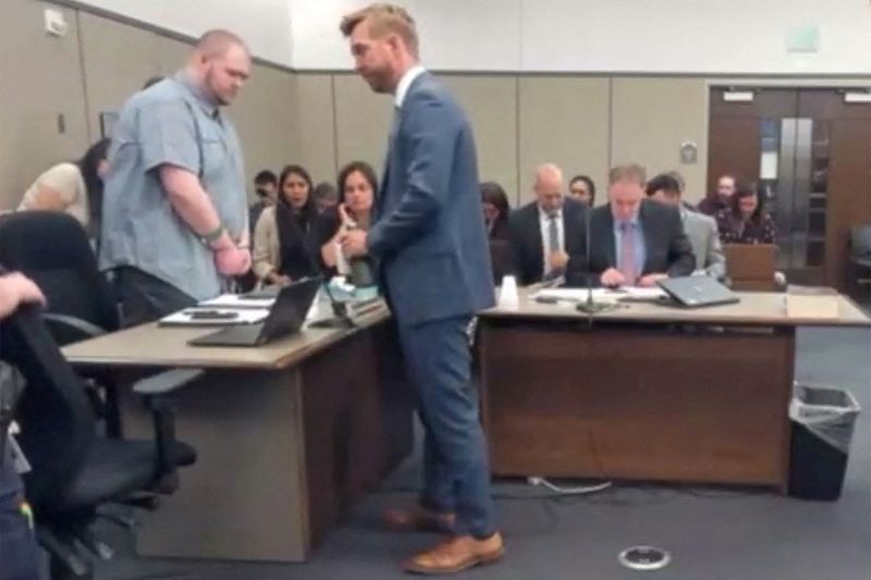 © Reuters. FILE PHOTO: Anderson Lee Aldrich takes his seat following a break, after he pleaded guilty to murder and other crimes in a 2022 shooting that killed five people at the Club Q gay nightclub in Colorado Springs, Colorado, U.S. in a still image from courtroom Webex video June 26, 2023.   El Paso County Court/Handout via REUTERS  