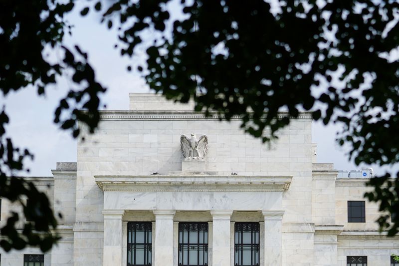 © Reuters. FILE PHOTO: The exterior of the Marriner S. Eccles Federal Reserve Board Building is seen in Washington, D.C., U.S., June 14, 2022. REUTERS/Sarah Silbiger/File Photo