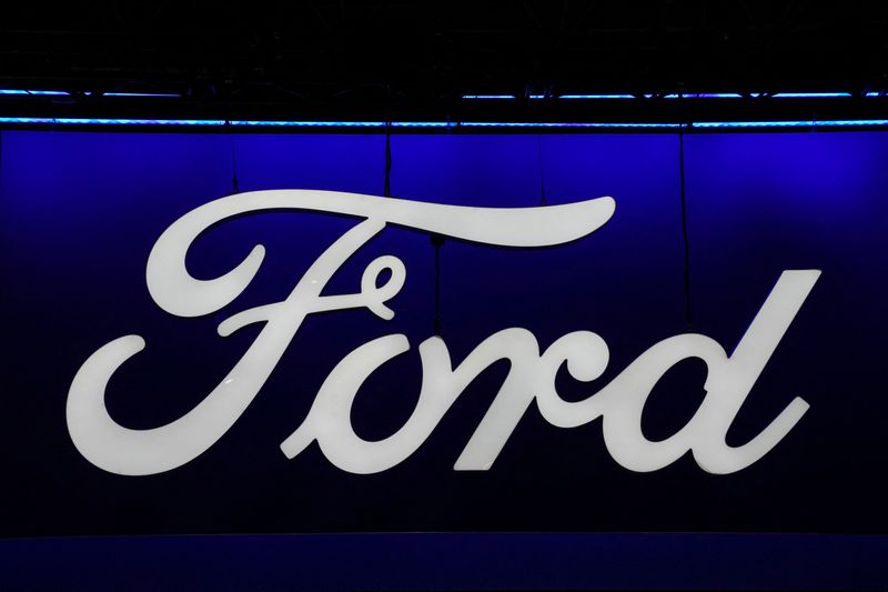 © Reuters. FILE PHOTO: A Ford logo is seen at the New York International Auto Show Press Preview, in Manhattan, New York City, U.S., March 27, 2024. REUTERS/David Dee Delgado/File Photo