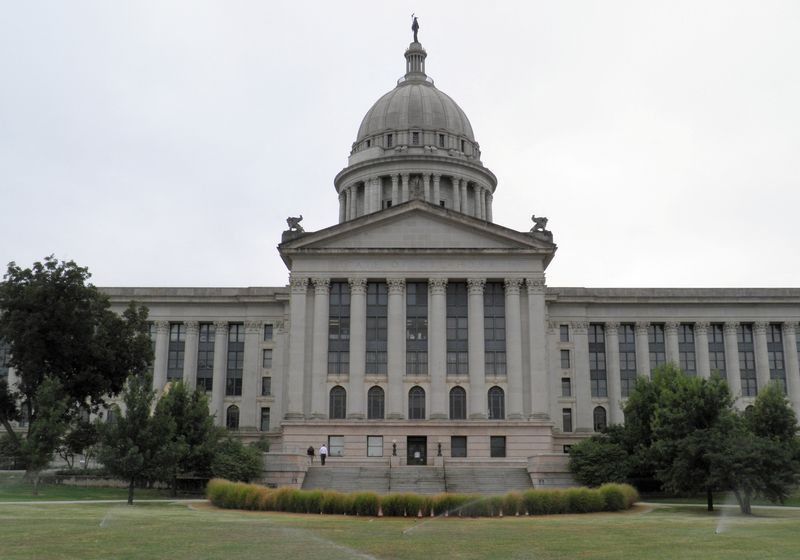 &copy; Reuters. FILE PHOTO: The Oklahoma State Capitol is seen in Oklahoma City, Oklahoma, U.S. on September 30, 2015. REUTERS/Jon Herskovitz/File Photo