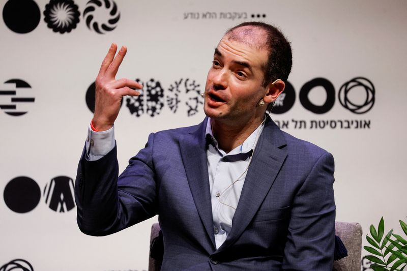 &copy; Reuters. Ilya Sutskever, cofundador e ex-cientista-chefe da OpenAI em discurso na Universidade de Tel Aviv, em Israeln5/6/2023 REUTERS/Amir Cohen/Arquivo