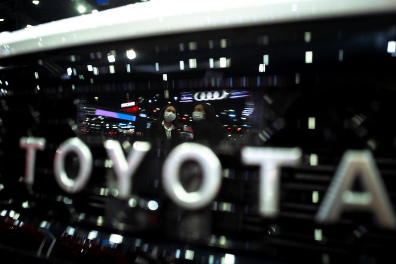 &copy; Reuters. The Toyota logo is pictured at the 43rd Bangkok International Motor Show, in Bangkok, Thailand, March 22, 2022. REUTERS/Athit Perawongmetha/ File Photo
