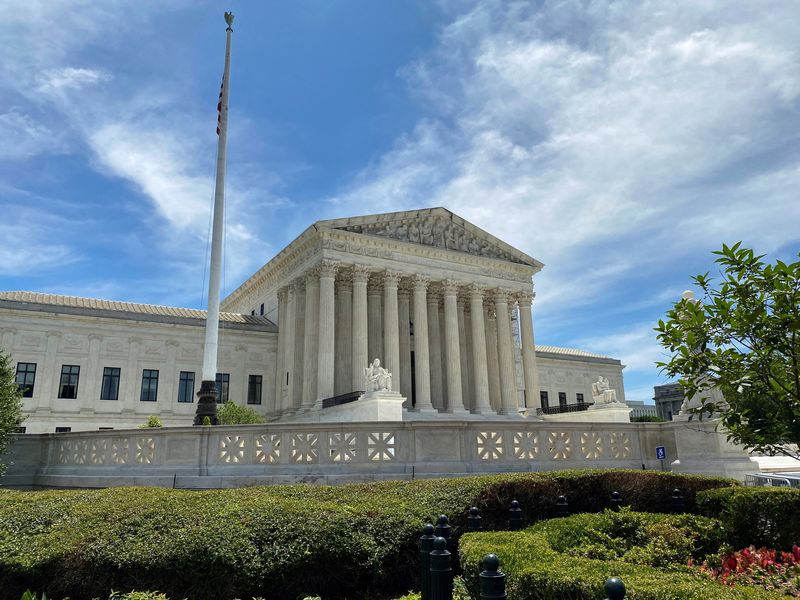 © Reuters. FILE PHOTO: A general view of the U.S. Supreme Court building in Washington, U.S., June 1, 2024. REUTERS/Will Dunham/File Photo