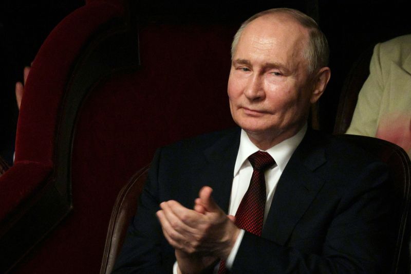 &copy; Reuters. Russian President Vladimir Putin attends a concert at the Hanoi Opera House in Hanoi, Vietnam June 20, 2024. Sputnik/Gavriil Grigorov/Pool via REUTERS