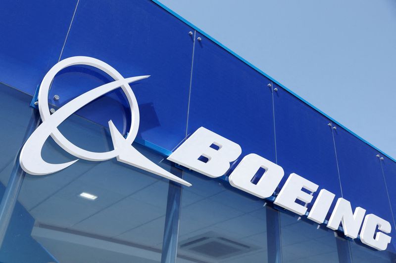 &copy; Reuters. FILE PHOTO: Signage for Boeing is seen on a trade pavilion at the Farnborough International Airshow, in Farnborough, Britain, July 19, 2022. REUTERS/Matthew Childs/File Photo