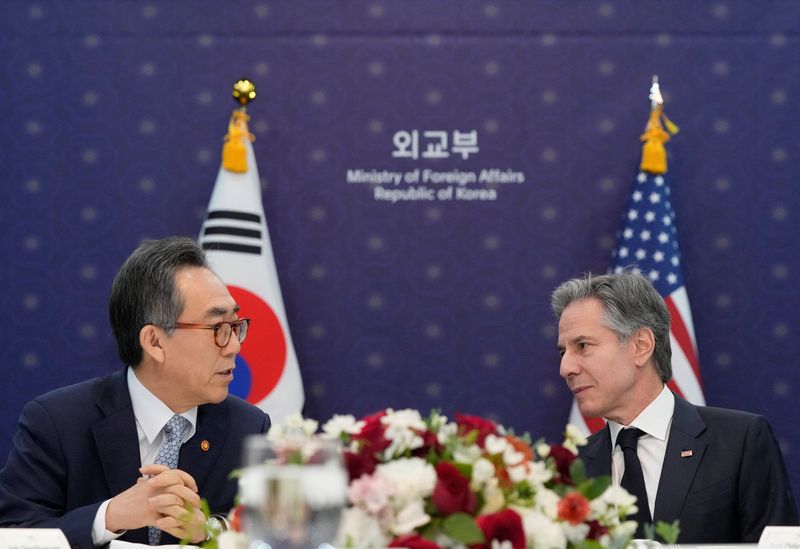 &copy; Reuters. FILE PHOTO: U.S. Secretary of State Antony Blinken talks with South Korean Foreign Minister Cho Tae-yul during a lunch meeting at the Foreign Ministry in Seoul, South Korea, Monday, March 18, 2024. Ahn Young-joon/Pool via REUTERS/File Photo