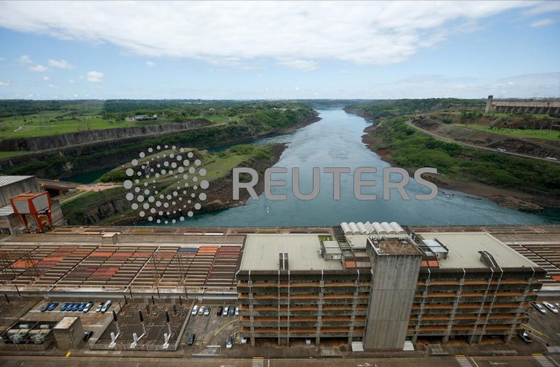 © Reuters. Vista da hidrelétrica de Itaipu do lado paraguaio
11/10/21
REUTERS/Cesar Olmedo