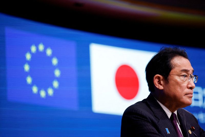 &copy; Reuters. FILE PHOTO: Japanese Prime Minister Fumio Kishida attends a press conference during a EU-Japan summit, in Brussels, Belgium July 13, 2023. REUTERS/Johanna Geron/File Photo