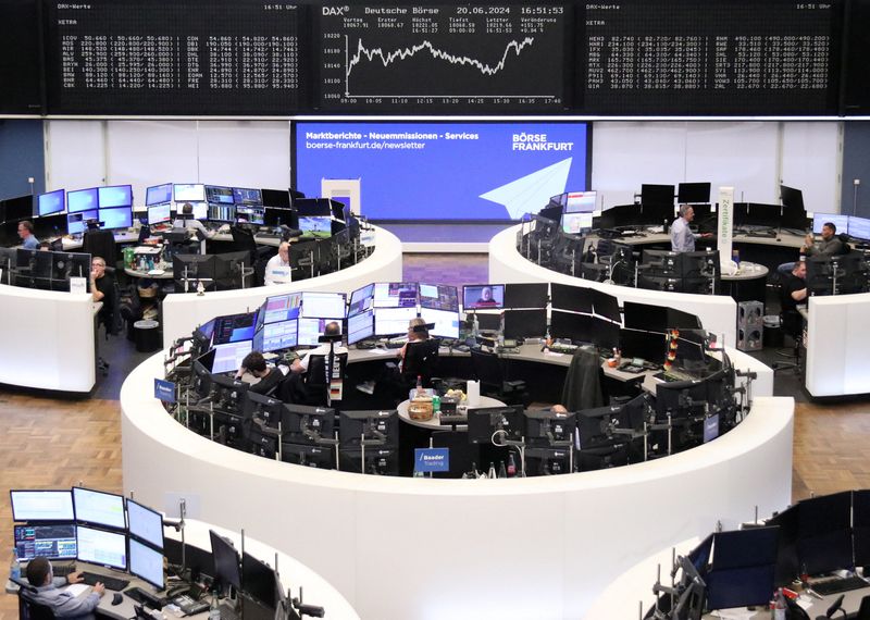 &copy; Reuters. FILE PHOTO: The German share price index DAX graph is pictured at the stock exchange in Frankfurt, Germany, June 20, 2024.REUTERS/Staff/File Photo