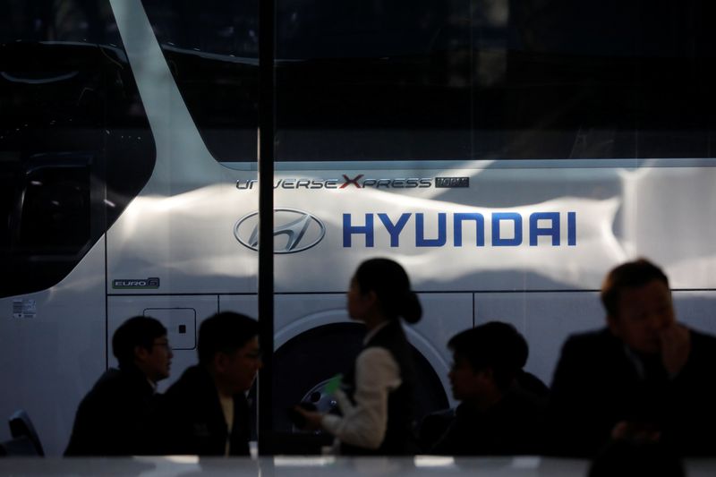 © Reuters. The logo of Hyundai Motors is seen at the company's headquarters in Seoul, South Korea, March 22, 2019.     REUTERS/Kim Hong-Ji/ File Photo