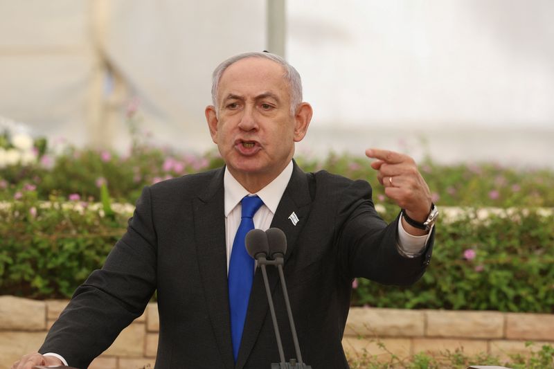 © Reuters. Israeli Prime Minister Benjamin Netanyahu attends the state memorial ceremony for the Altalena martyrs at the Nachalat Yitzhak cemetery in Givatayim, Israel, on 18 June 2024. Shaul Golan/Pool via REUTERS/File Photo