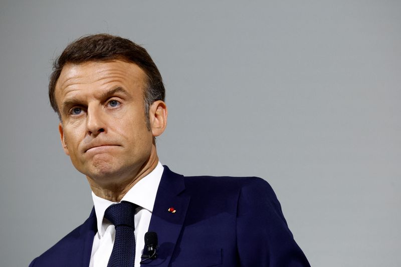 © Reuters. French President Emmanuel Macron reacts during a press conference about the priorities of his Renaissance party and its allies ahead of the early legislative elections in Paris, France, June 12, 2024. REUTERS/Stephane Mahe/ File Photo