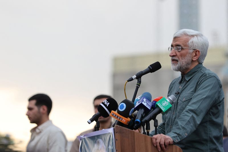 &copy; Reuters. Iranian presidential candidate Saeed Jalili speaks during a campaign event in Tehran, Iran, June 24, 2024. Majid Asgaripour/WANA (West Asia News Agency) via REUTERS