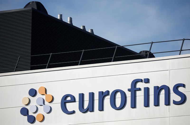 © Reuters. FILE PHOTO: The logo of Eurofins Scientific is seen on a company's building in Nantes, France, February 28, 2022. REUTERS/Stephane Mahe/File Photo