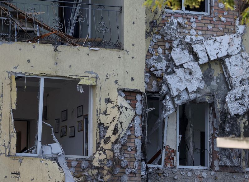 &copy; Reuters. FILE PHOTO: A view shows a damaged private house at the site of a Russian drone strikes, amid Russia's attack on Ukraine, on the outskirts of Lviv, Ukraine June 19, 2024. REUTERS/Roman Baluk/File Photo