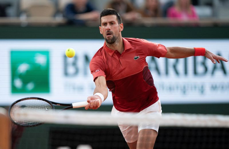 &copy; Reuters. Novak Djokovic durante partida do Aberto da França, em Roland Garrosn03/06/2024 Susan Mullane-USA TODAY Sports