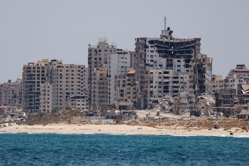 © Reuters. Destroyed buildings stand in Gaza, amid the ongoing conflict between Israel and Hamas, as seen near the Gaza coast, June 25, 2024. REUTERS/Amir Cohen