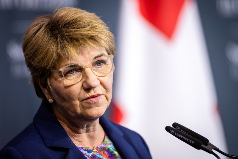 © Reuters. FILE PHOTO: Swiss Federal President Viola Amherd speaks during a press conference during the Summit on Peace in Ukraine, in Stansstad, Switzerland, June 16, 2024. URS FLUEELER/Pool via REUTERS/File Photo