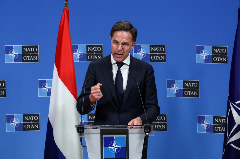 © Reuters. FILE PHOTO: Dutch Prime Minister Mark Rutte attends a press conference at NATO's headquarters in Brussels, Belgium April 17, 2024. REUTERS/Yves Herman/File Photo