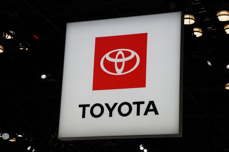 &copy; Reuters. FILE PHOTO: A Toyota logo is seen at the New York International Auto Show Press Preview, in Manhattan, New York City, U.S., March 27, 2024. REUTERS/David Dee Delgado/File Photo