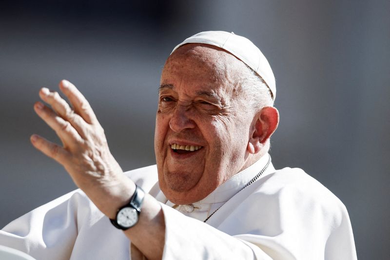 &copy; Reuters. Papa Francisco durante audiência geral semanal no Vaticanon26/06/2024nREUTERS/Yara Nardi